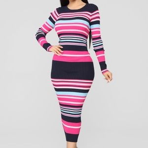 Fashion Nova - midi dress